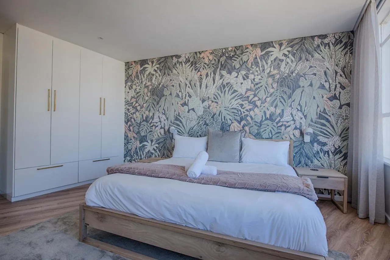 Gem On The Foothills Of Table Mountain!! Apartment Cape Town