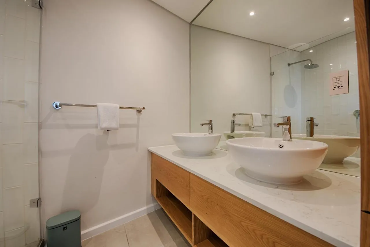 Gem On The Foothills Of Table Mountain!! Apartment Cape Town