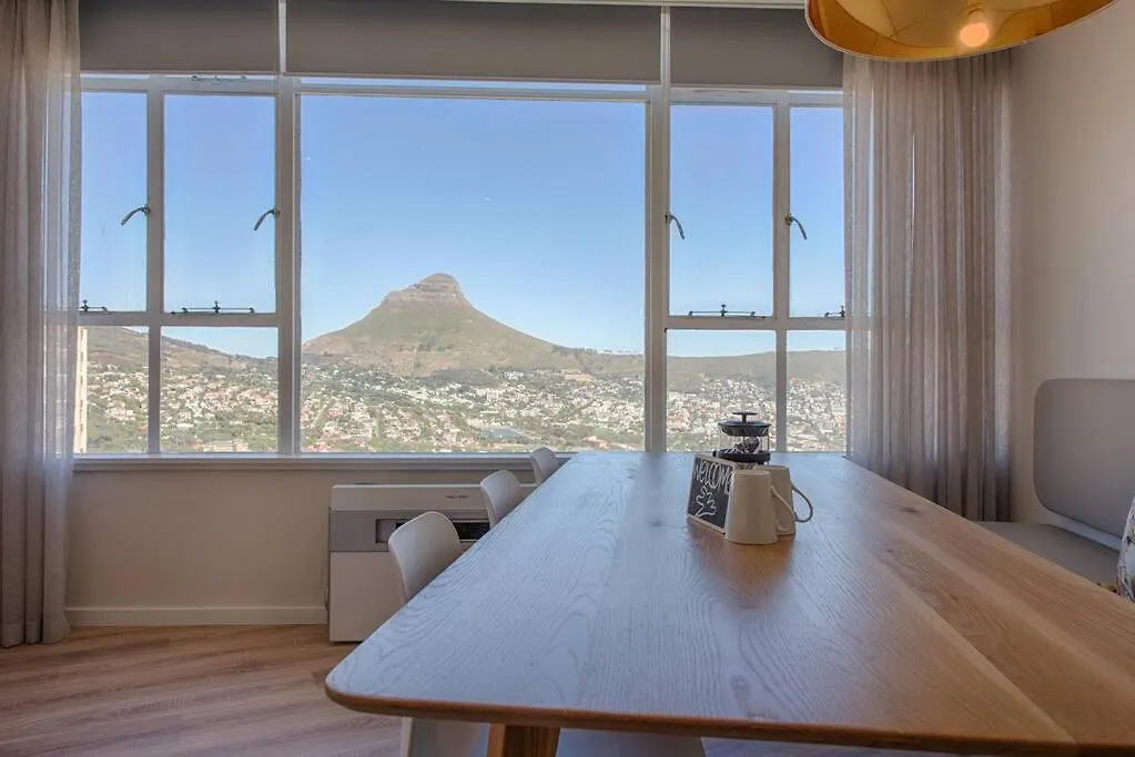 Gem On The Foothills Of Table Mountain!! Apartment Cape Town